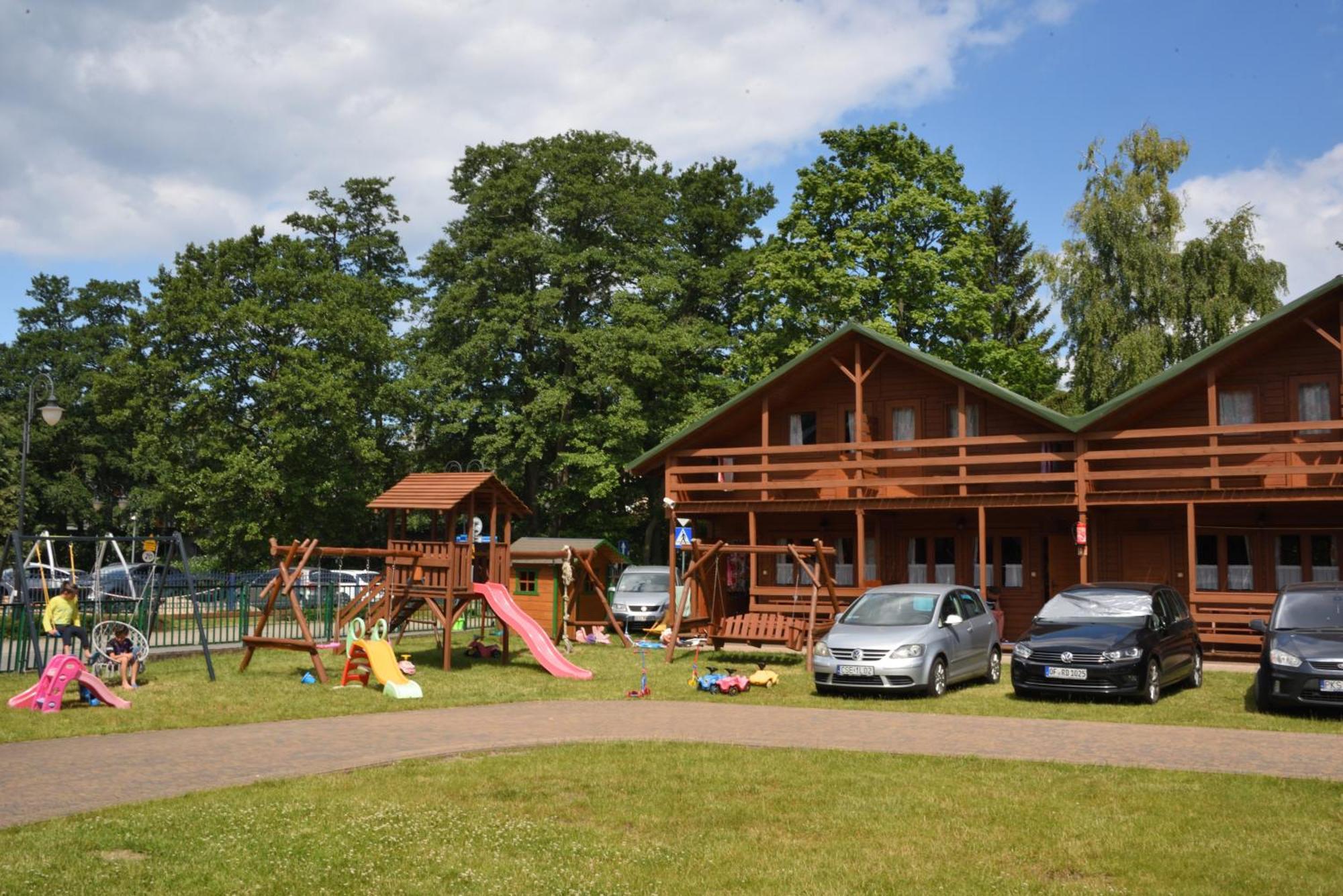 Mlodziezowy Domek Dla Grup Eldorado Mielno Centrum, 200M Od Morza Kültér fotó