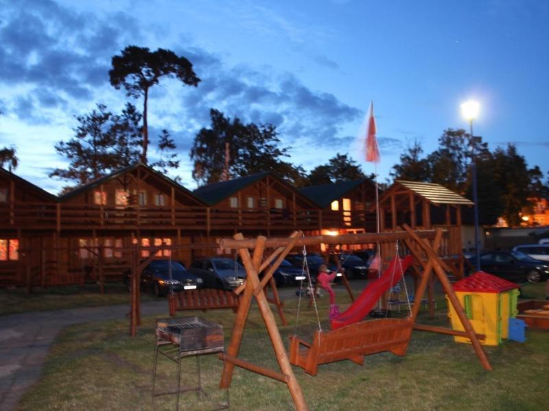 Mlodziezowy Domek Dla Grup Eldorado Mielno Centrum, 200M Od Morza Kültér fotó